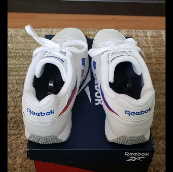 Reebok Classic - Picture 4 of 7